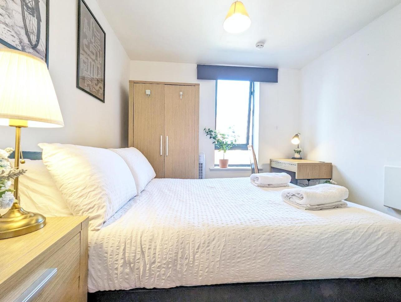 Guest Room In City Centre Near Key Attractions Liverpool Dış mekan fotoğraf